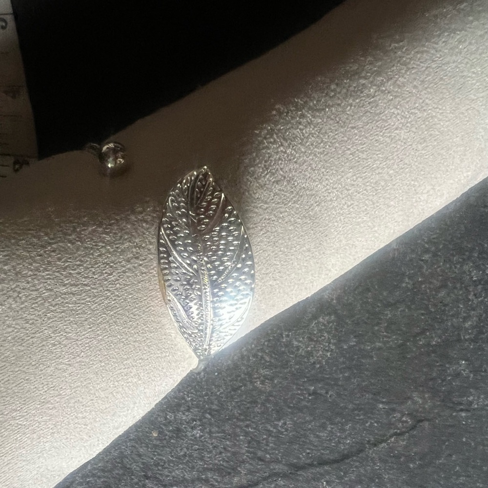 Silver Leaf adjustable bangle - Picture 6 of 16